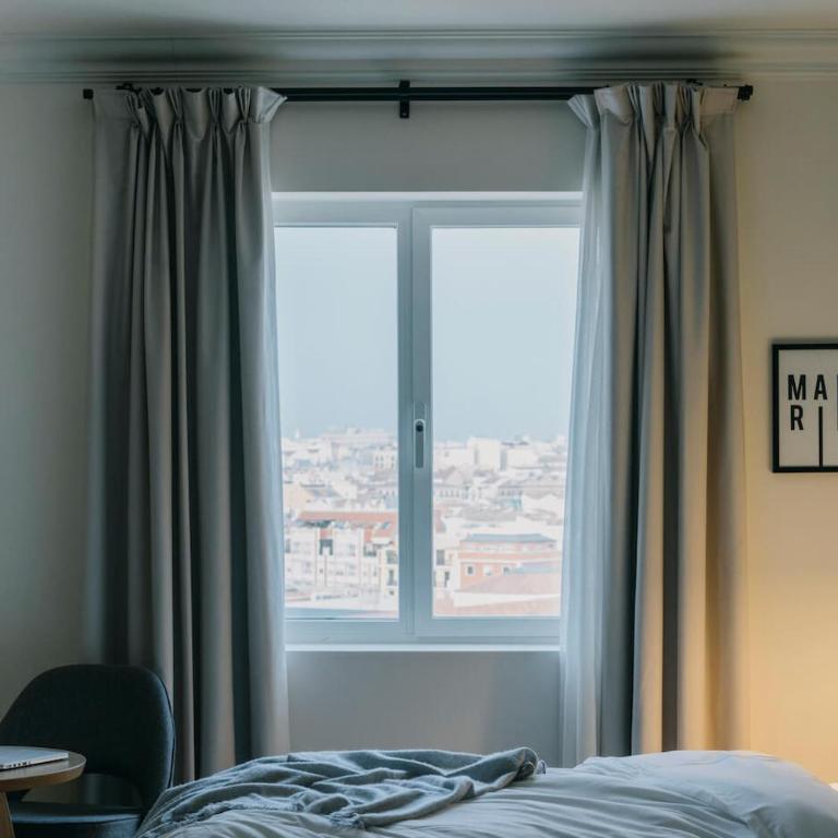 Dear Hotel Madrid - Deluxe Double Room High Floor - 4