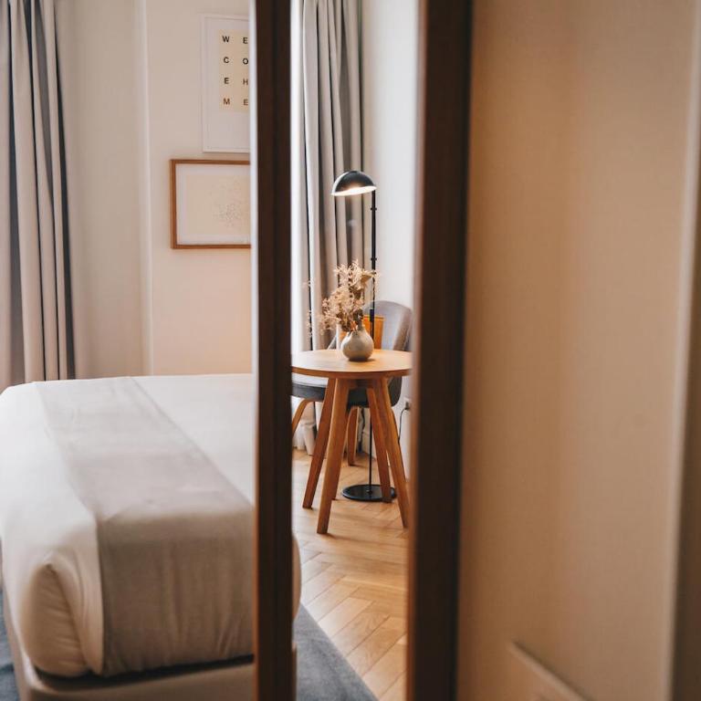 Dear Hotel Madrid - Deluxe Double Room High Floor - 6
