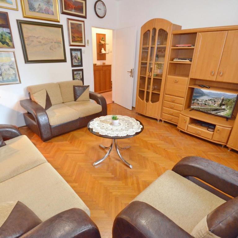 Central Art Oasis Kotor - Two-Bedroom Apartment - 10
