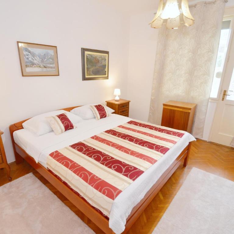 Central Art Oasis Kotor - Two-Bedroom Apartment - 25