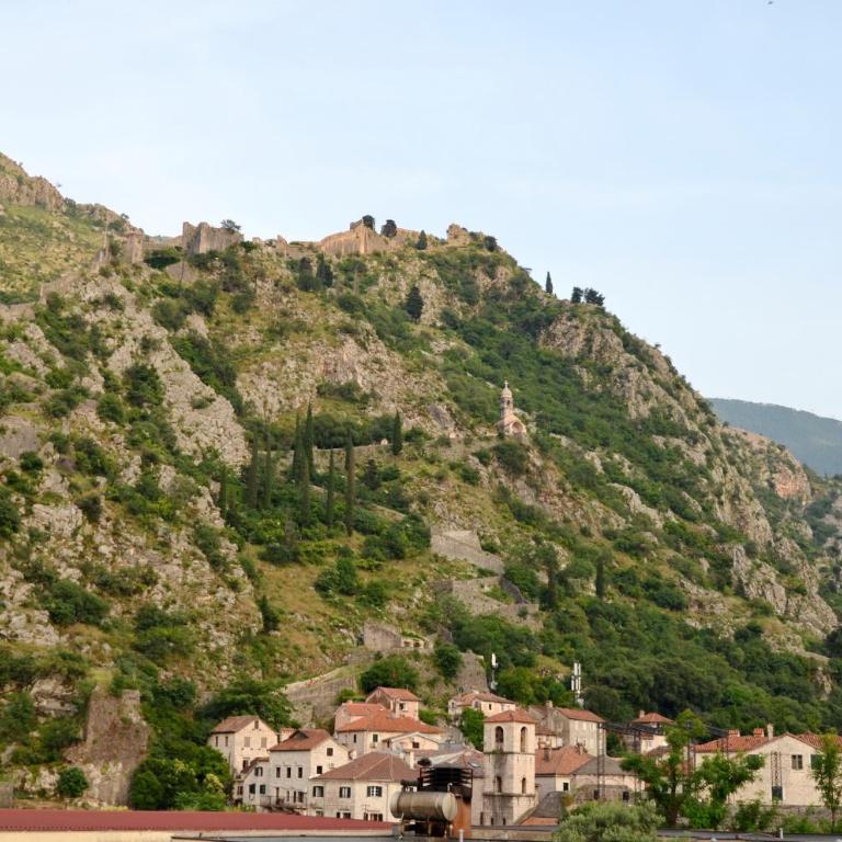 Central Art Oasis Kotor - Two-Bedroom Apartment - 33
