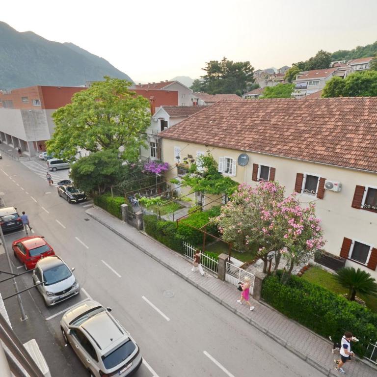 Central Art Oasis Kotor - Two-Bedroom Apartment - 35