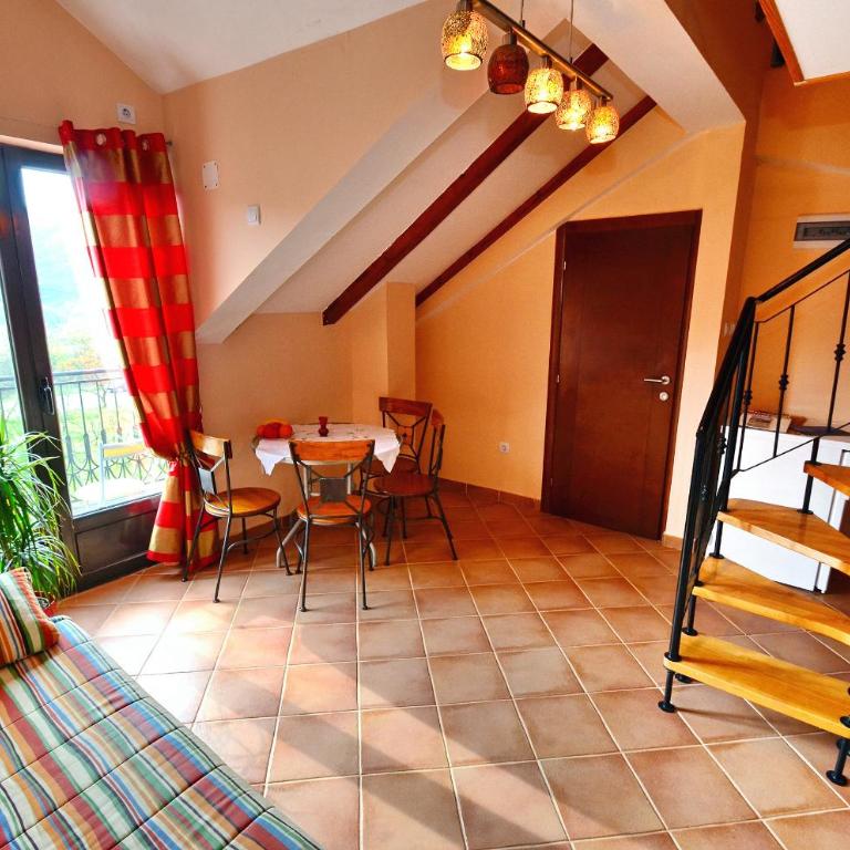 Apartments Ivetić - Duplex Studio with Garden View - 9