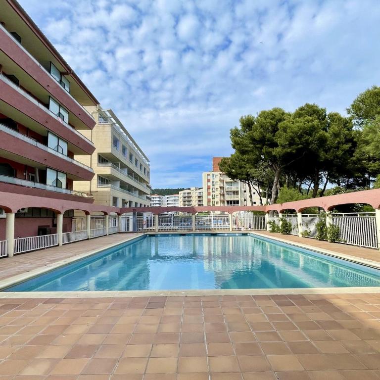 Salles Beach 02 - Apartment with Terrace - 3