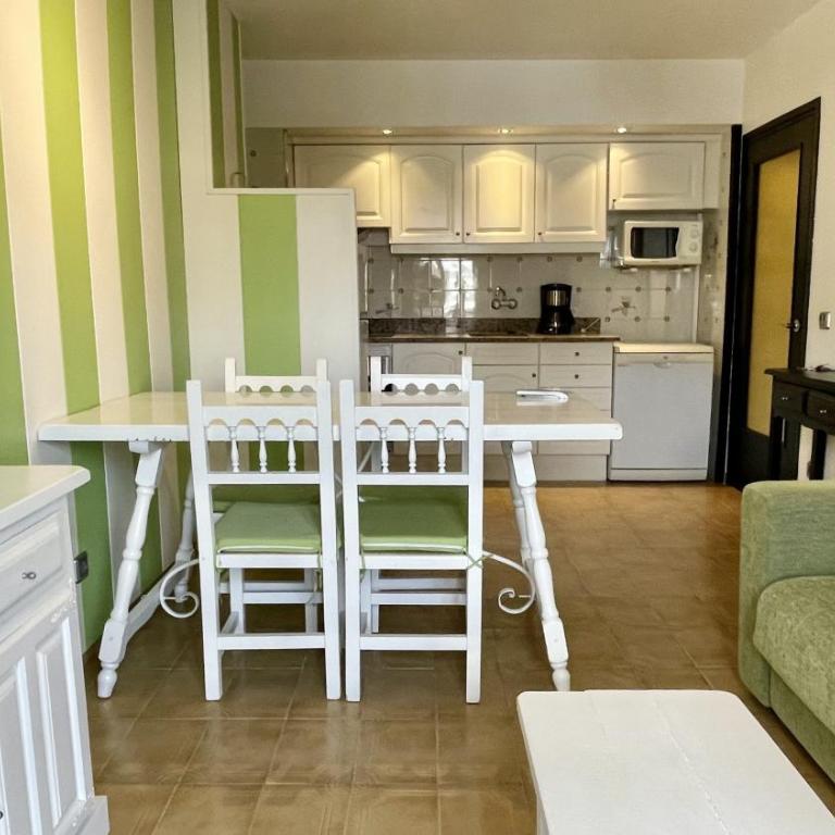 Salles Beach 02 - Apartment with Terrace - 12