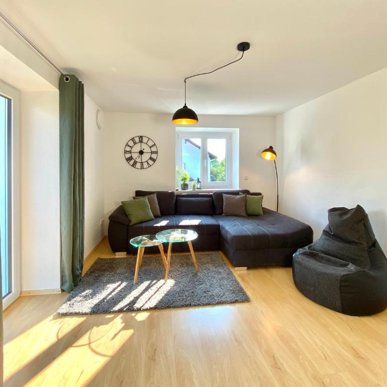 Modernes 3-Familienhaus im Allgäu - Apartment mit 1 Schlafzimmer - 2