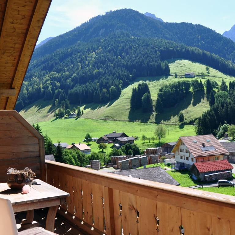 Chalet Zeppelin - Apartment mit 3 Schlafzimmern - 1