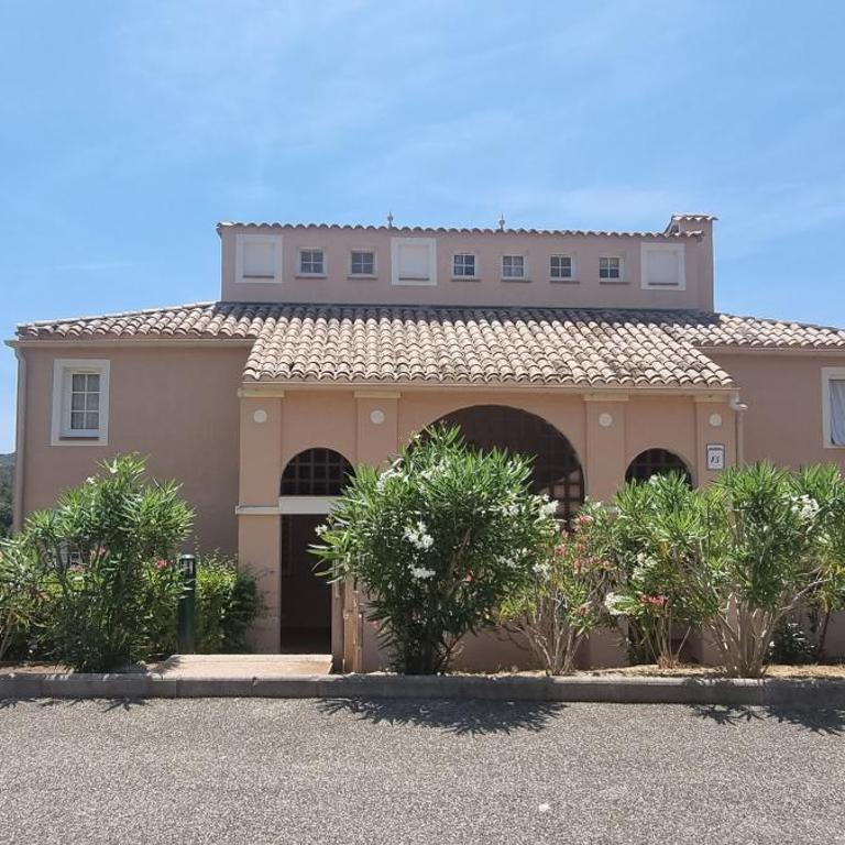Agay Cap Esterel Village Allée Fleurs - F2 Clim vue golf et mer - Grande terrasse plein sud - Appartement 1 Chambre - 56