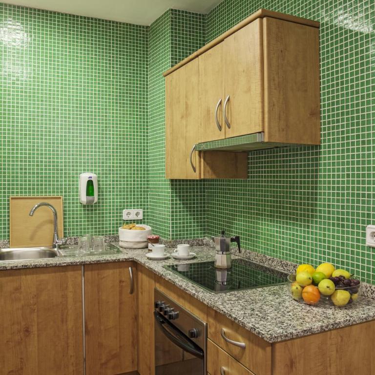 AinB Las Ramblas-Guardia Apartments - Two-Room Apartment - 6
