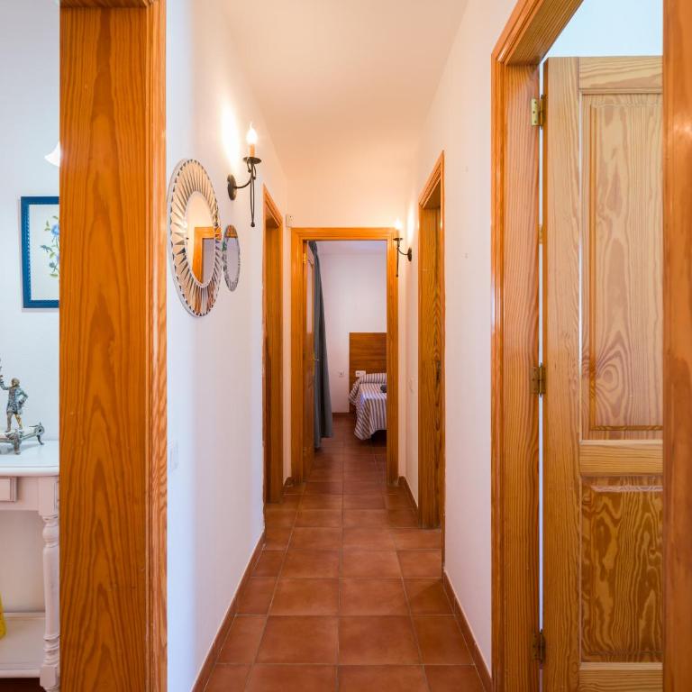 Capitan Aleycar ideal para familias - Four-Bedroom House - 52