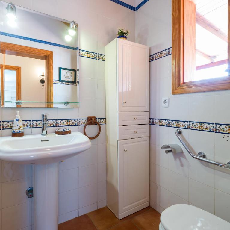 Capitan Aleycar ideal para familias - Four-Bedroom House - 44