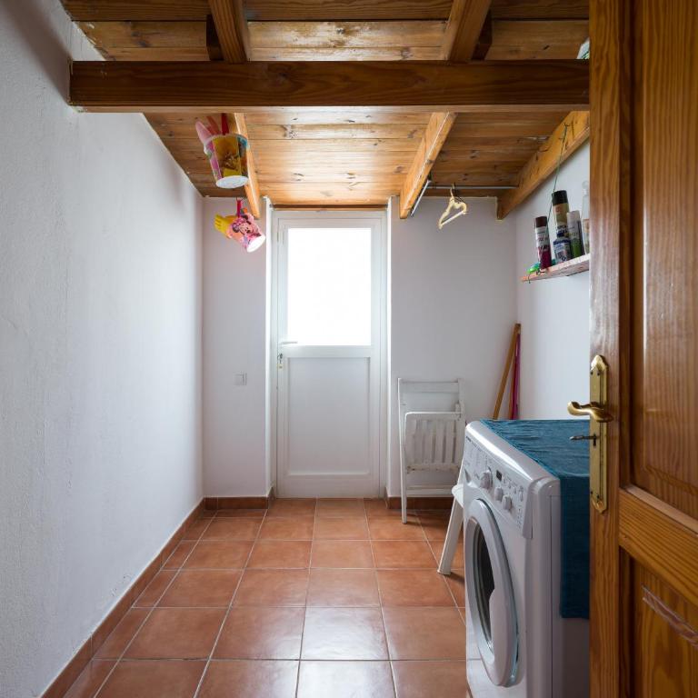 Capitan Aleycar ideal para familias - Four-Bedroom House - 18