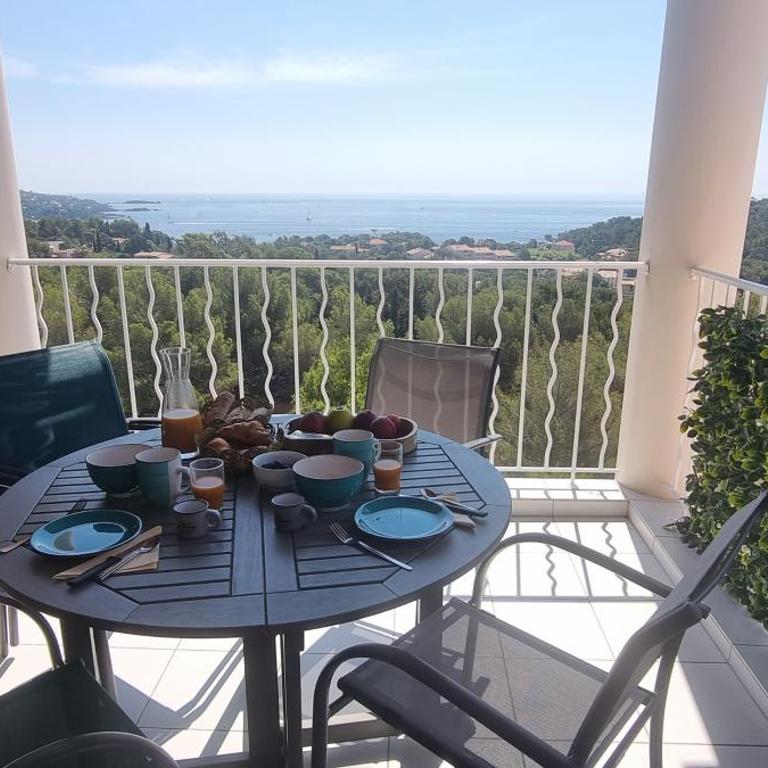 Agay Cap Esterel Le Hameau F2 Clim plein sud dernier etage Magnifique vue mer - Appartement 1 Chambre - 35