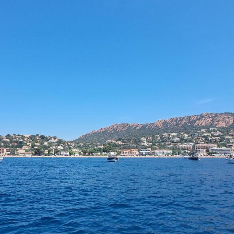 Agay Cap Esterel Le Hameau F2 Clim plein sud dernier etage Magnifique vue mer - Appartement 1 Chambre - 74