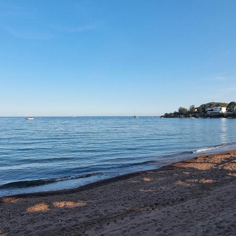 Agay Cap Esterel Le Hameau F2 Clim plein sud dernier etage Magnifique vue mer - Appartement 1 Chambre - 76
