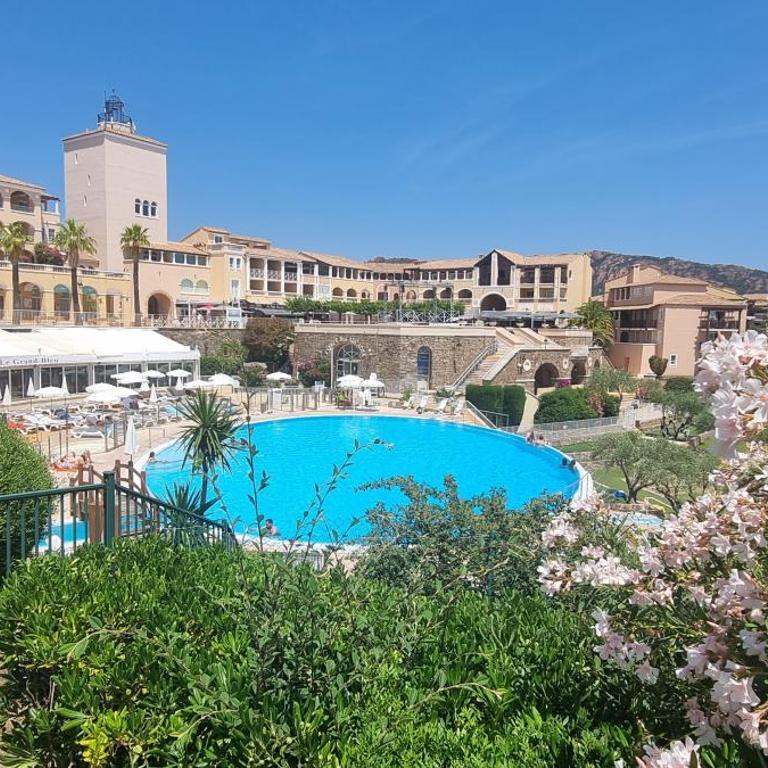 Agay Cap Esterel Le Hameau F2 Clim plein sud dernier etage Magnifique vue mer - Appartement 1 Chambre - 78
