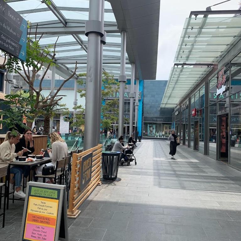 Grand studio très agréable avec bar, cuisine et terrasse - Apartamento de 1 dormitorio - 34