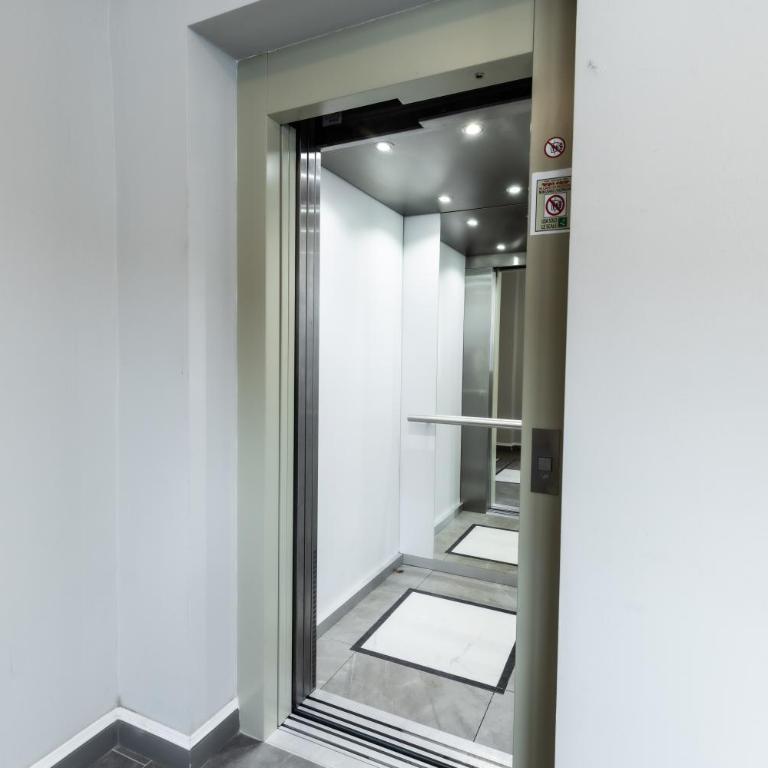 Cavour Florence Apartment - Appartamento con 3 Camere da Letto - 41