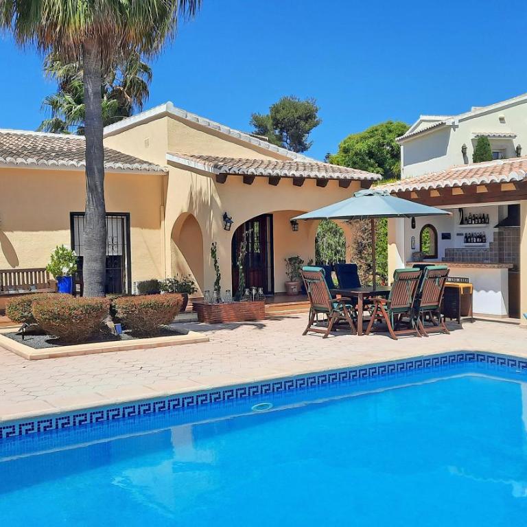 TOP RATED Luxury 4 Bed Villa - Beach Moments Away, Private Pool, Open Views - Villa - 55