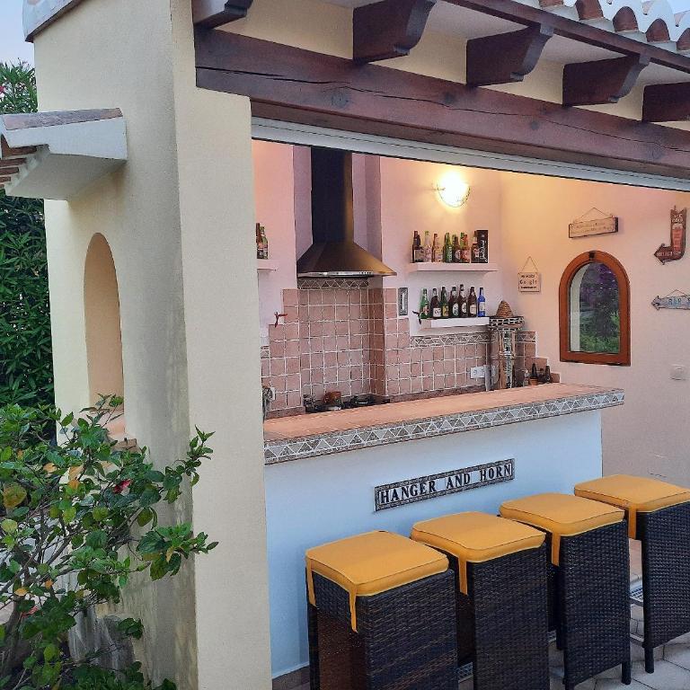 TOP RATED Luxury 4 Bed Villa - Beach Moments Away, Private Pool, Open Views - Villa - 18