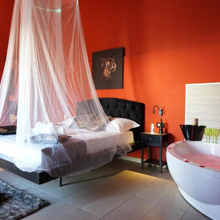 Airport suite - Deluxe Suite with Spa Bath - 15