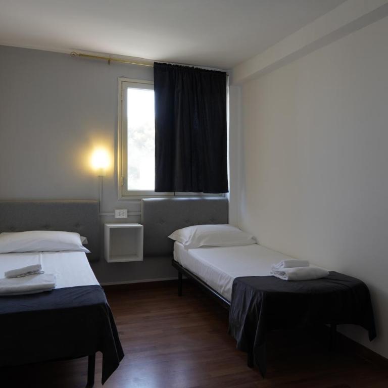 Airport suite - Family Room - 2