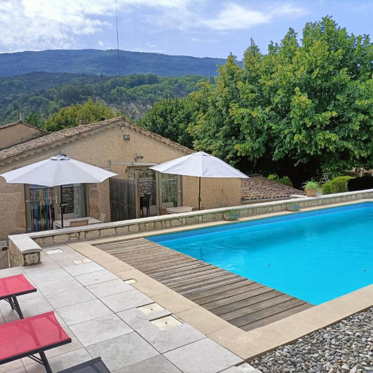 Gîte des Anges, Domaine de la Méouge, piscine et accès direct rivière - Appartement 1 Chambre - Vue sur Jardin - 16