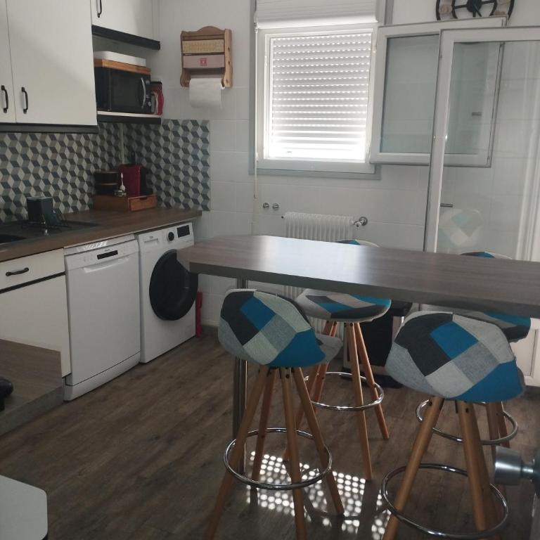 charmant appartement 3 pièces - Two-Bedroom Apartment - 31