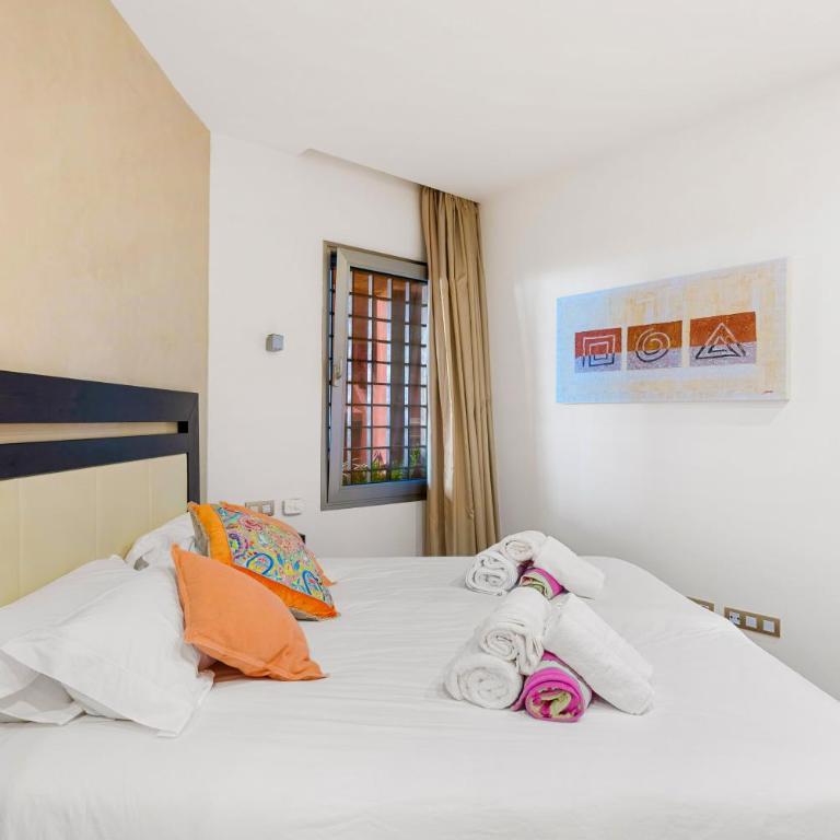 Alzaro 03 SEA and RASCA - Two-Bedroom Apartment - 24