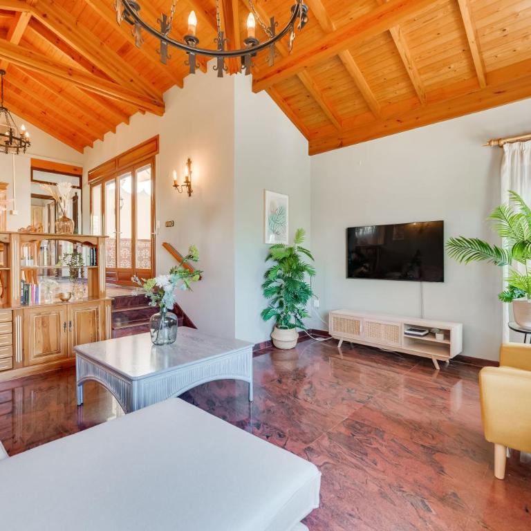 VB Goya 7BR Andalusian Villa by the marina - Villa - 4