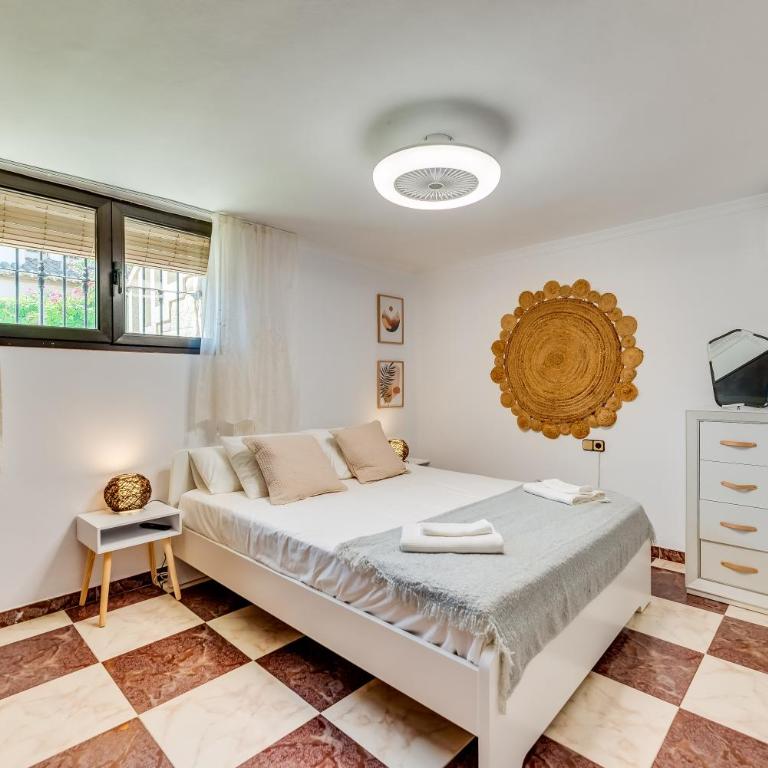 VB Goya 7BR Andalusian Villa by the marina - Villa - 34