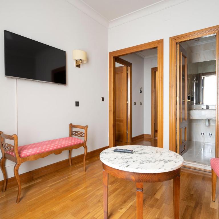 Hotel Hernán Cortés - Suite - 14