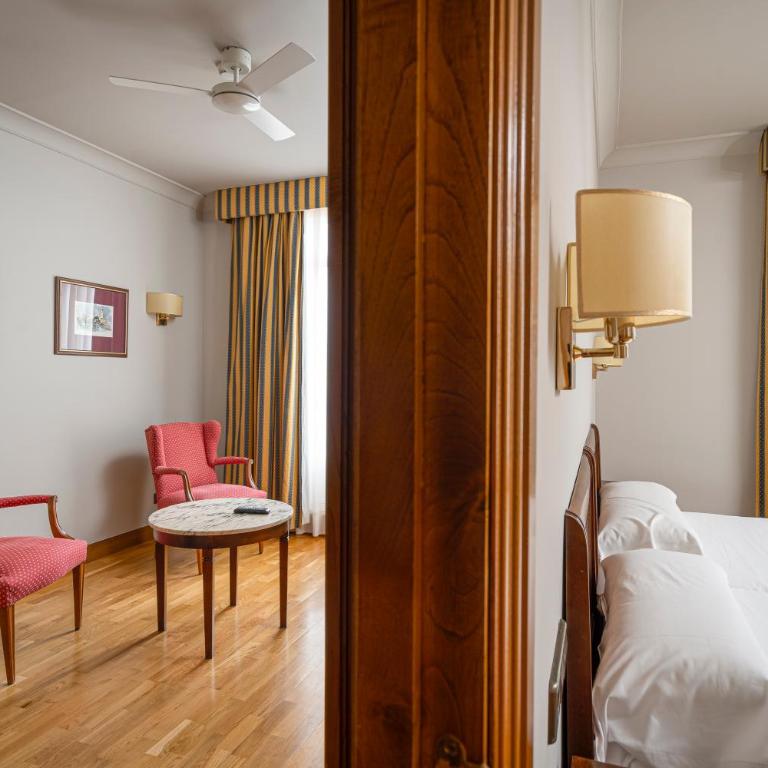 Hotel Hernán Cortés - Suite Familiar Superior (2 adultos + 2 niños) - 5