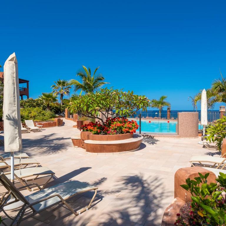 Alzaro 03 SEA and RASCA - Two-Bedroom Apartment - 42