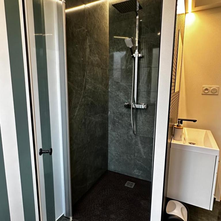 Katrine - One-Bedroom Apartment - 12