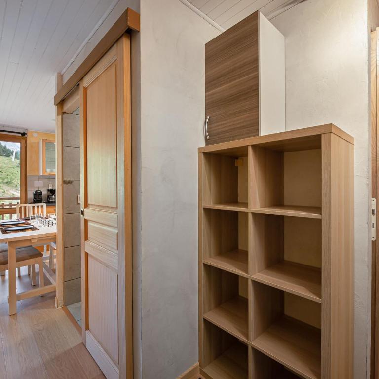 Appartement moderne avec balcon, wifi, accès pistes à Courchevel - FR-1-563-84 - Studio - 9