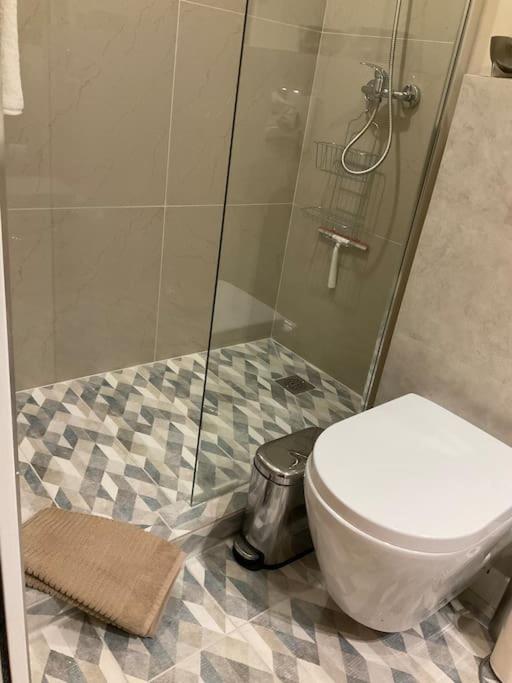 Luxury One bedroom with garden - Apartamento de 1 dormitorio - 18