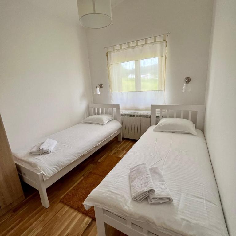 Divine House - Three-Bedroom Villa - 8