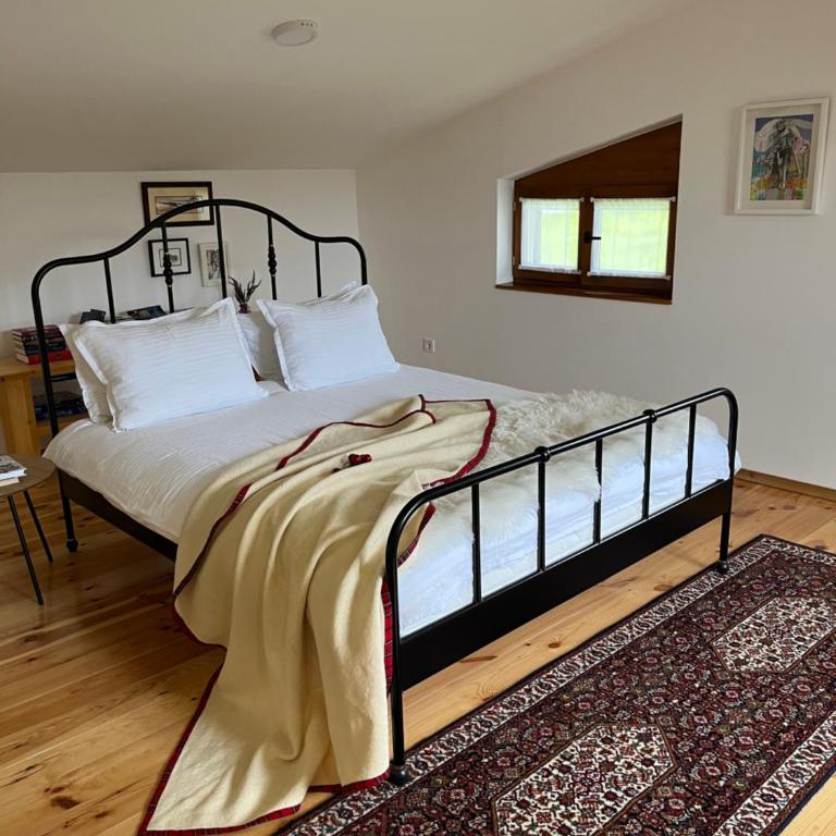 Divine House - Three-Bedroom Villa - 16