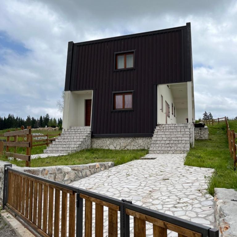 Divine House - Three-Bedroom Villa - 28