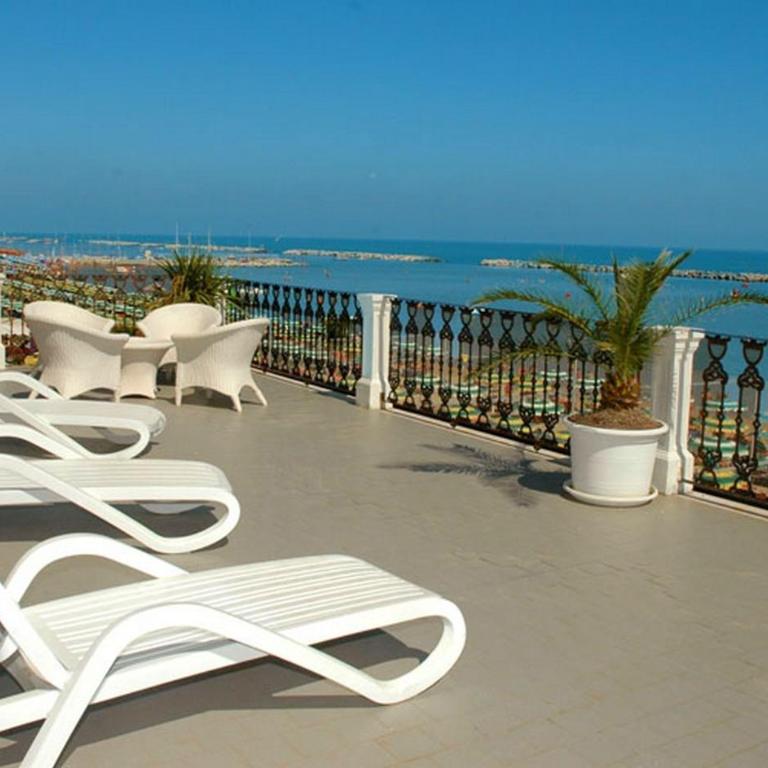 Hotel Lido - Camera Tripla Superior con Vista Mare e Terrazza - 2