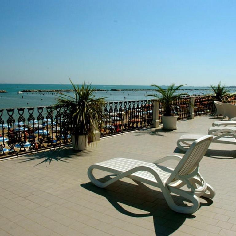 Hotel Lido - Camera Superior Matrimoniale/Doppia con Letti Singoli con Terrazza - 2