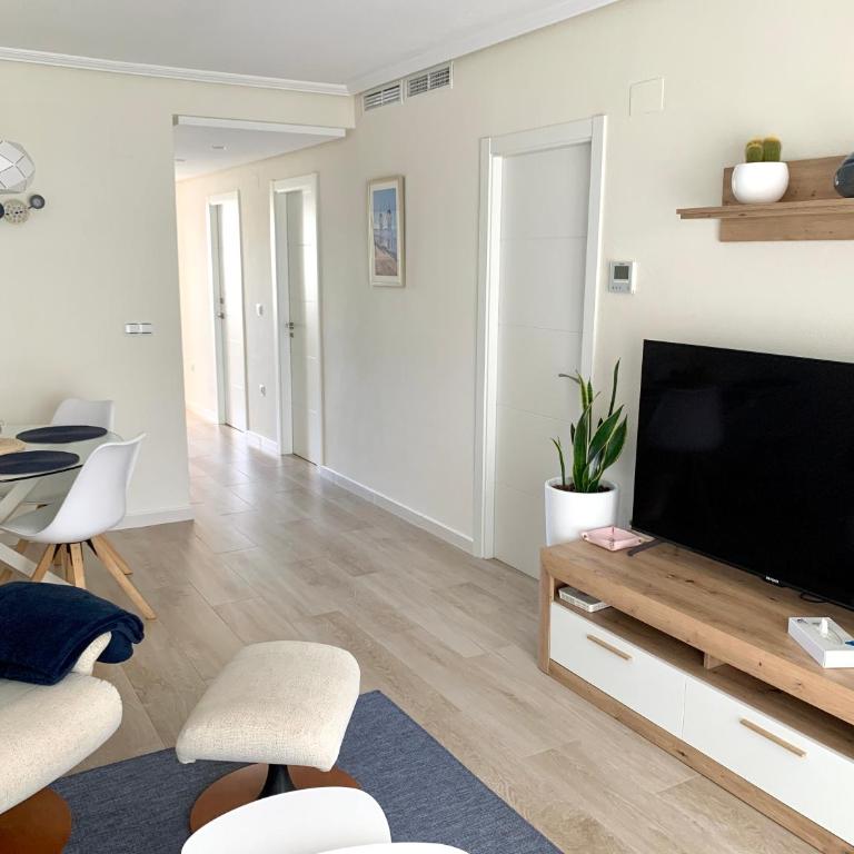 Coliseo Albir Beach - Apartment with Terrace - 8