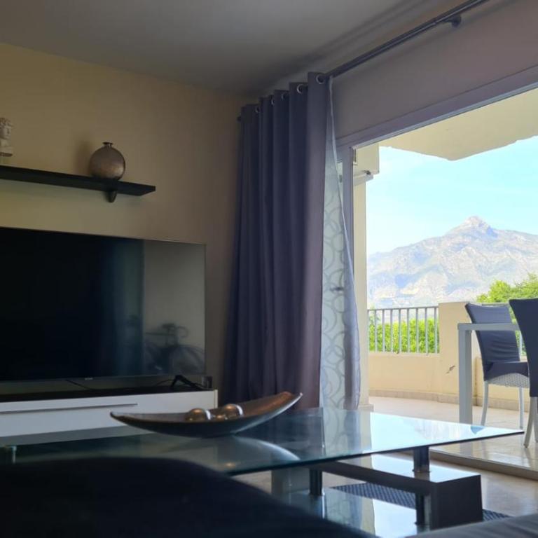 Jardines de Banús Apartments - Three-Bedroom Apartment - 1
