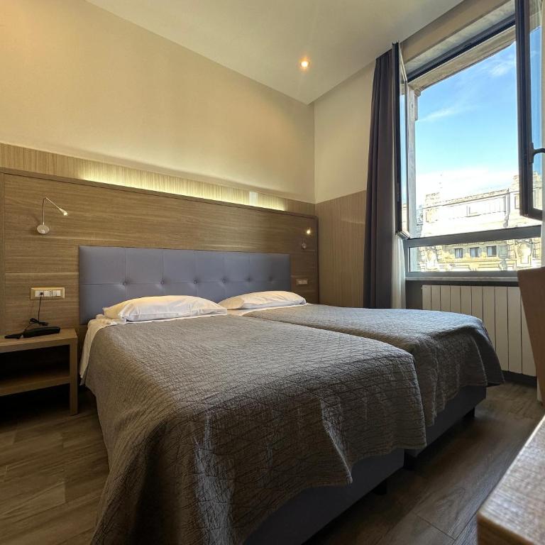 Hotel Midway - Camera Doppia con Letti Singoli - 3