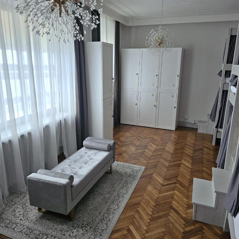 The Host - Posto Letto in Dormitorio Misto - 5