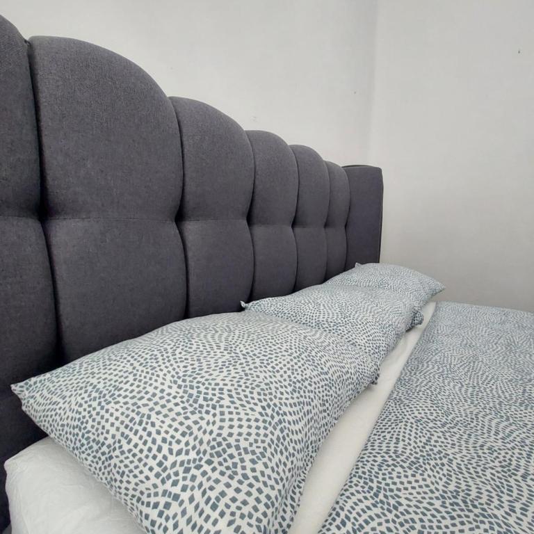 N1 Casa de Madrid - greenpeace line - Triple Room with Shared Bathroom - 4