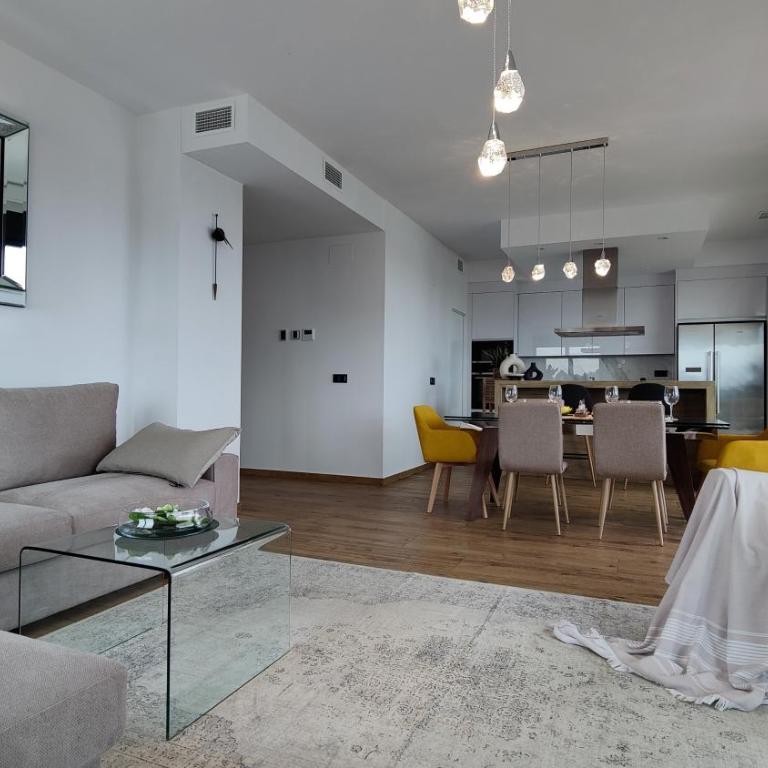 ALLONBAY sea front luxury penthouse - Three-Bedroom Apartment - 21