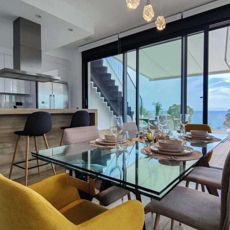 ALLONBAY sea front luxury penthouse - Three-Bedroom Apartment - 18