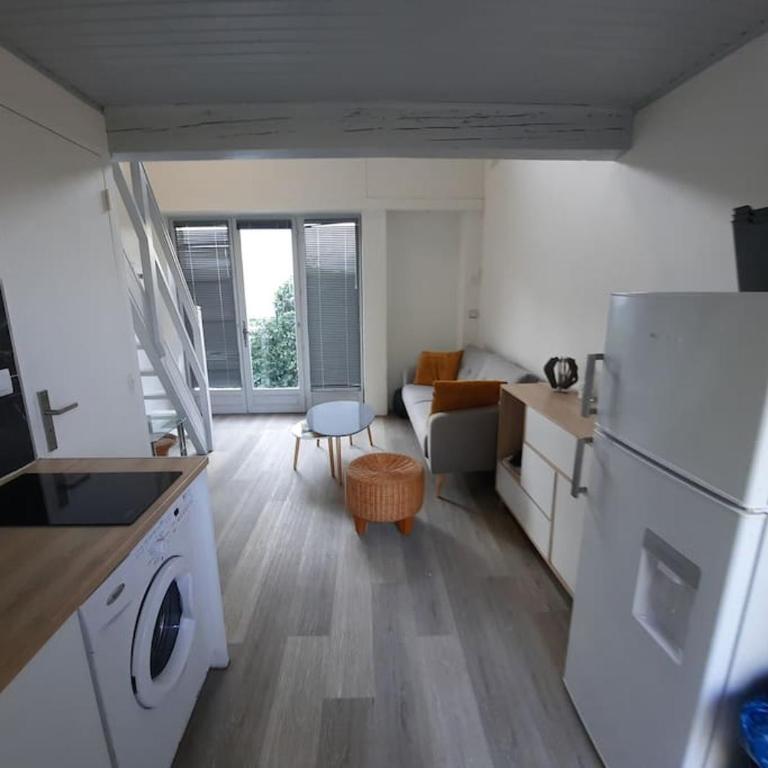 adorable guest house avec jardin et parking privatif - Maison 1 Chambre - 2